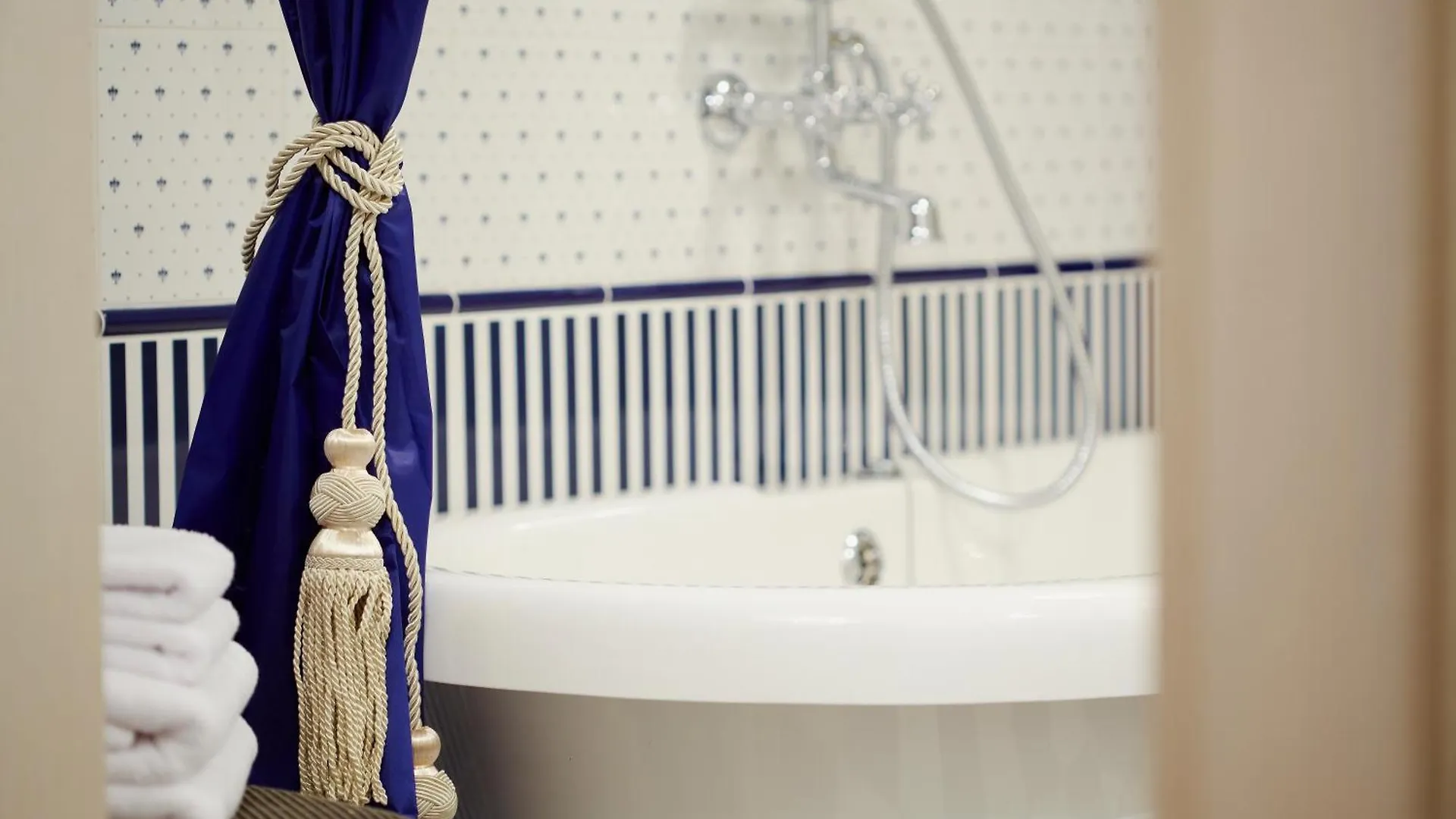 Vintage Boutique Hotel Lviv